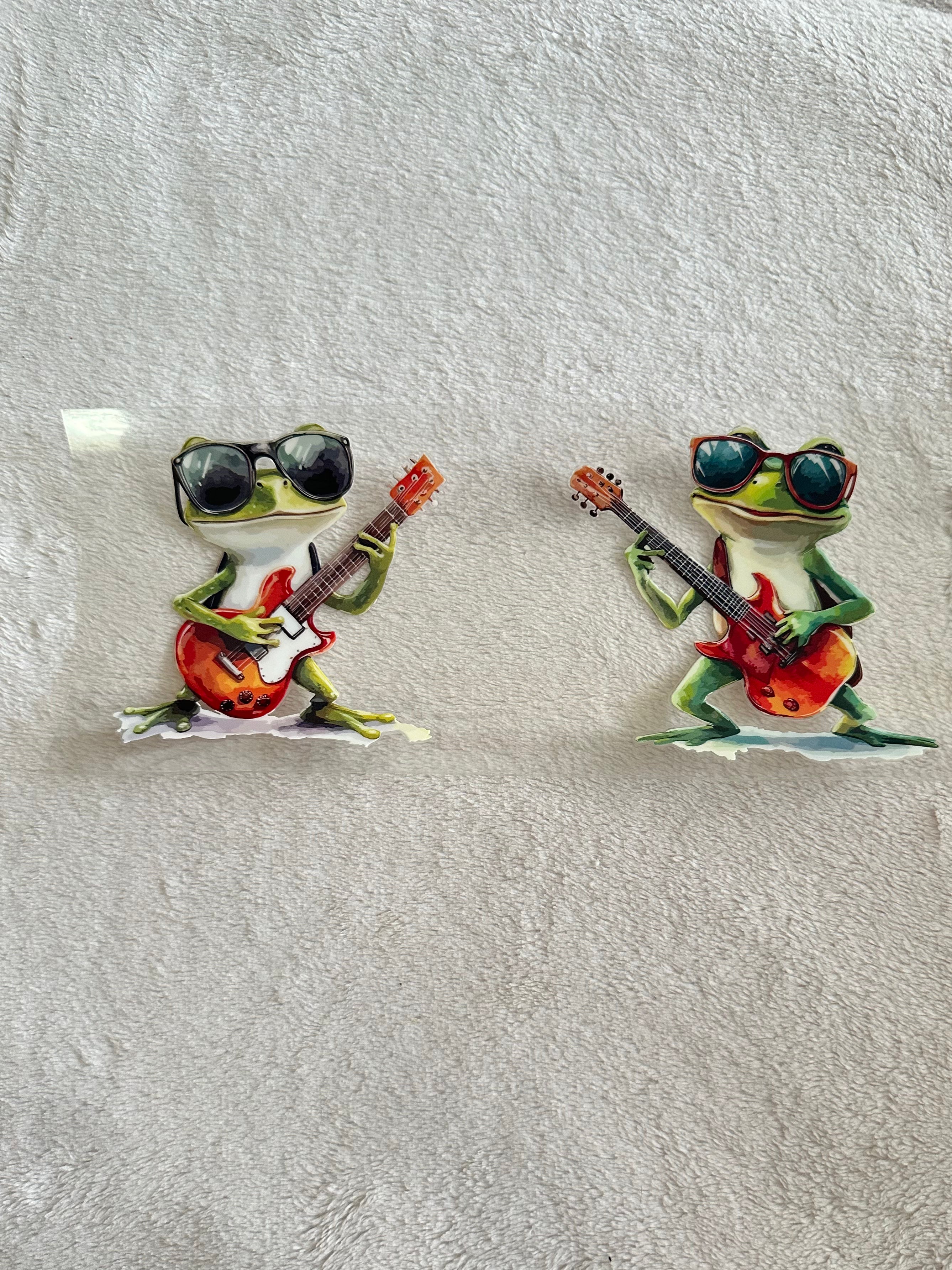Frog with guitar