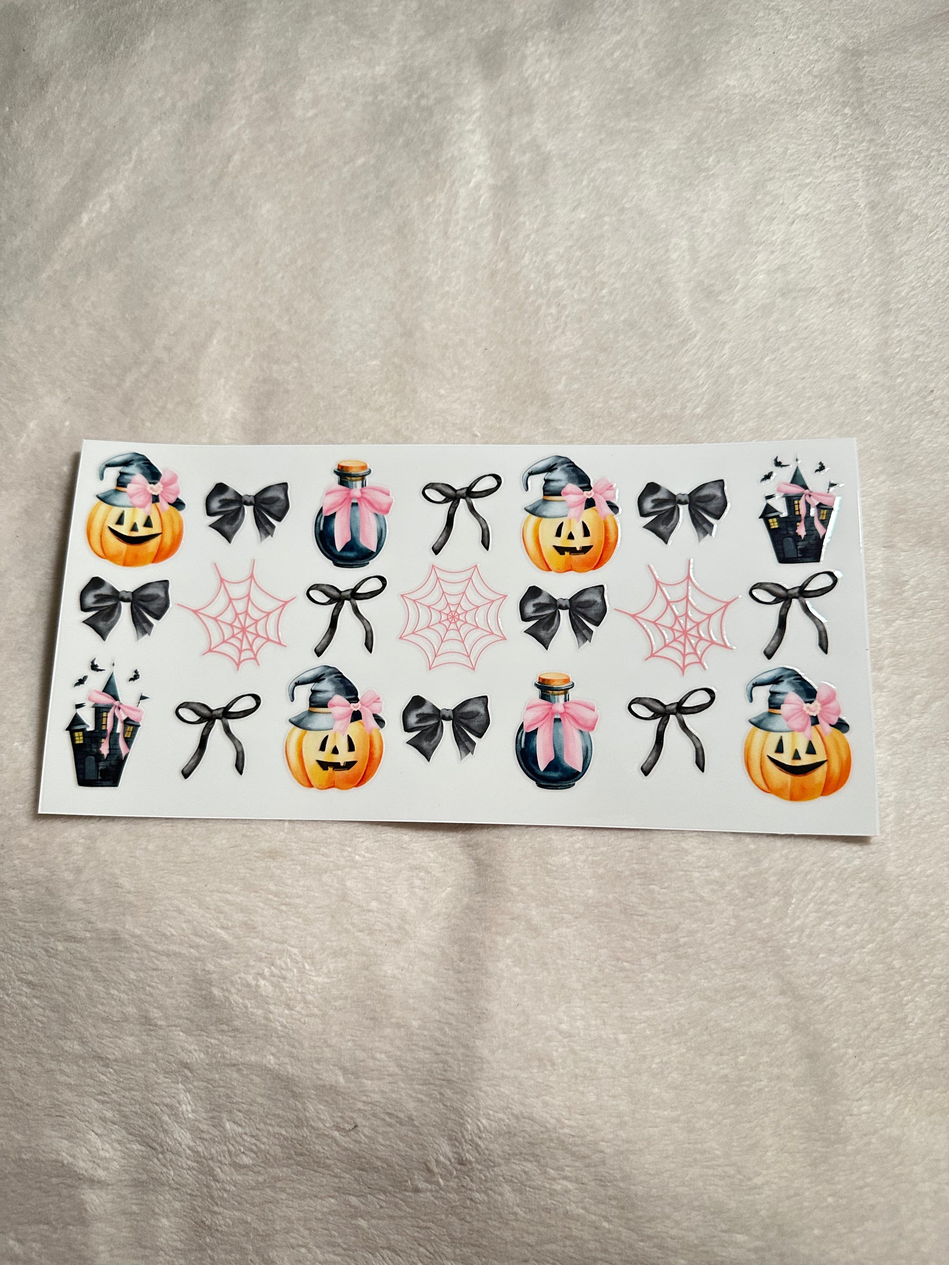 Pumpkin and black bows