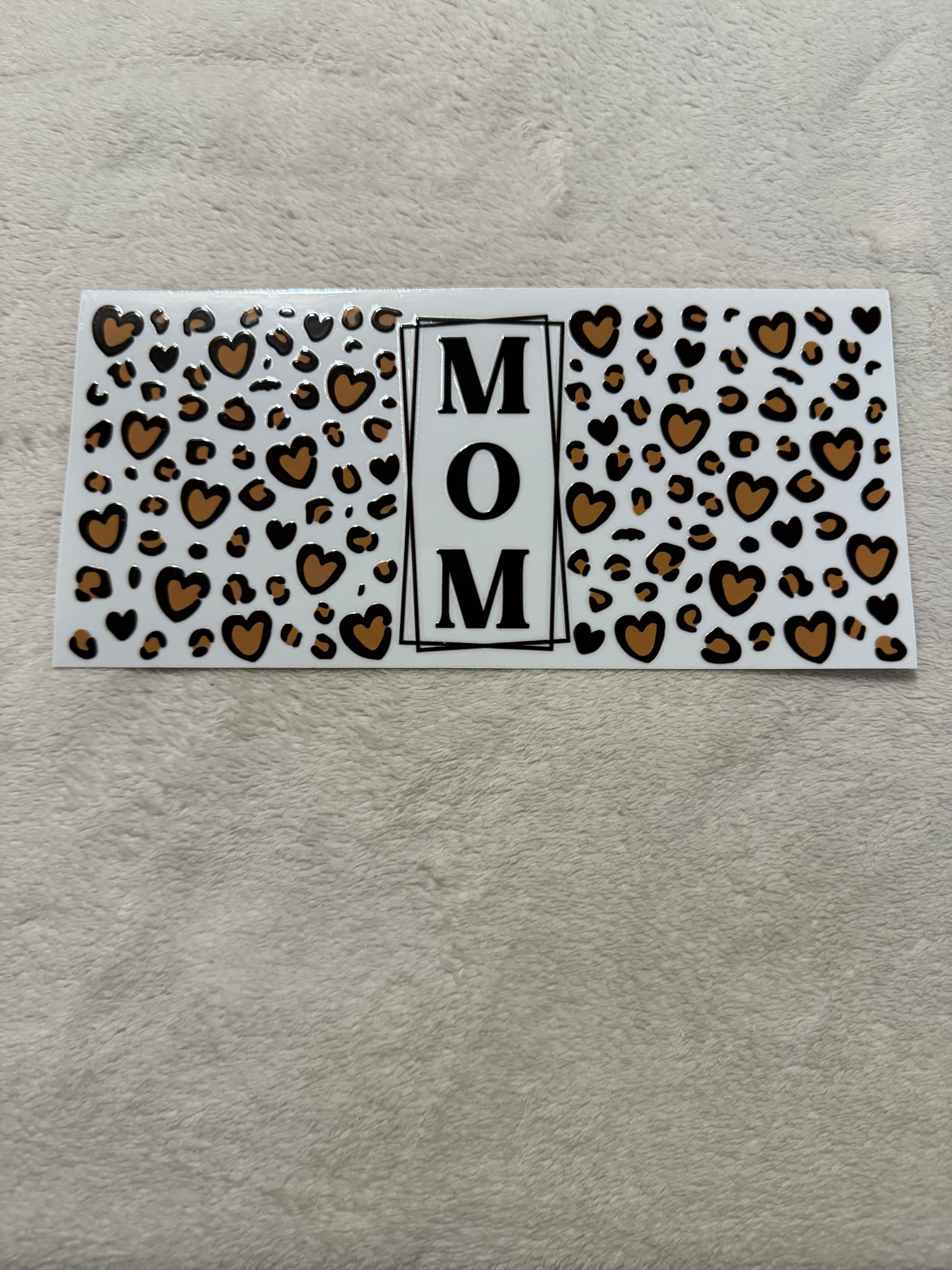 m o m